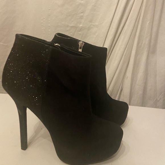 SM New York Shoes - S& M black shimmer high heel ankle booties 7.5